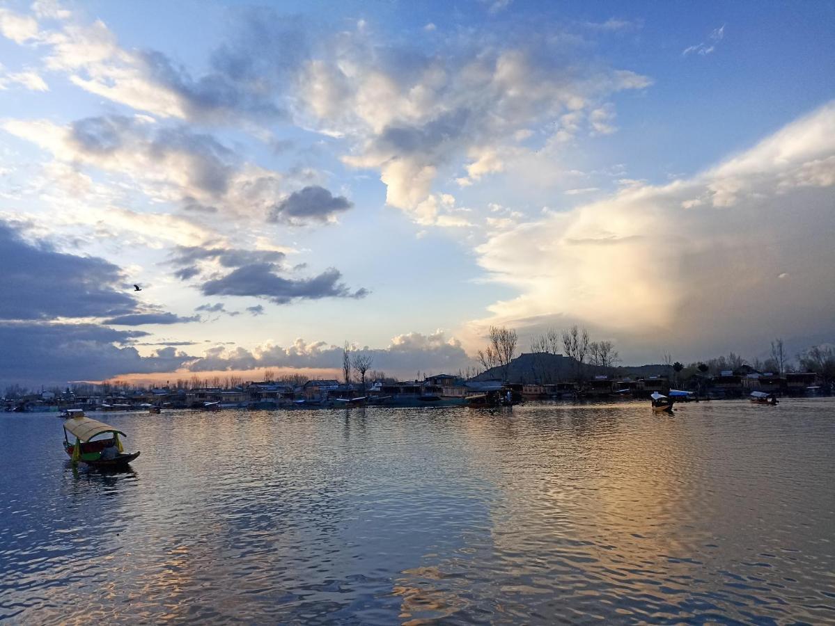 Goona Palace Houseboats Botel 4*