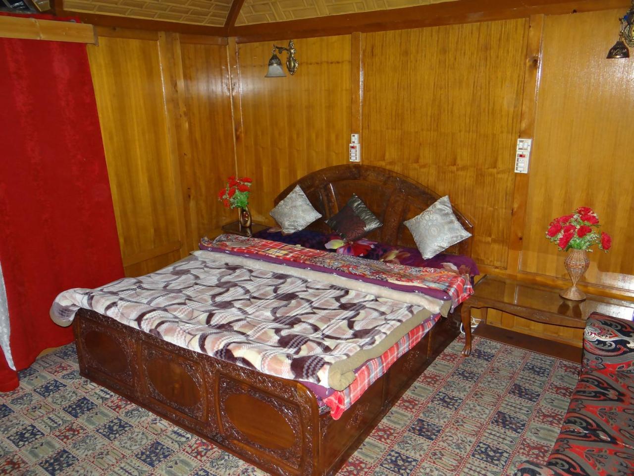 Goona Palace Houseboats 4*