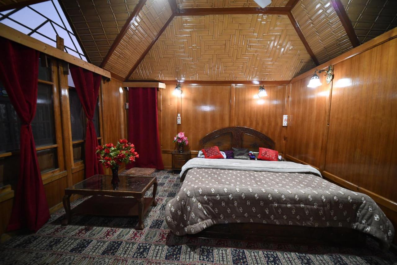 Goona Palace Houseboats Botel 4*